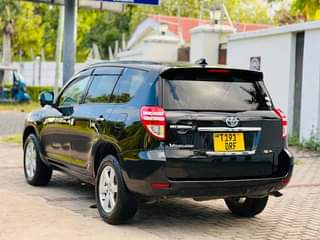 A picture of TOYOTA VANGUARD