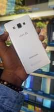 A picture of SAMSUNG A7