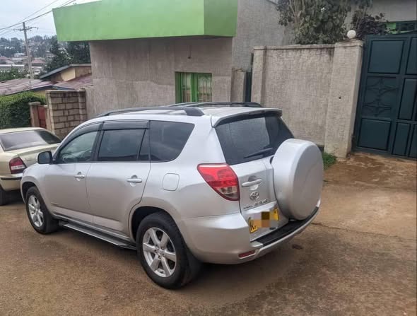 A picture of CAR FOR SALE TOYOTA RAV 4