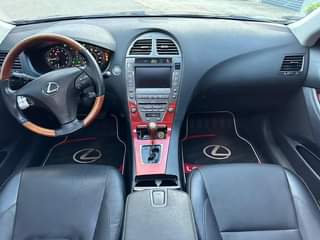 A picture of Few months registered 2008 Lexus ES350 Limited edition with thumbstart