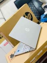 A picture of HP 14S