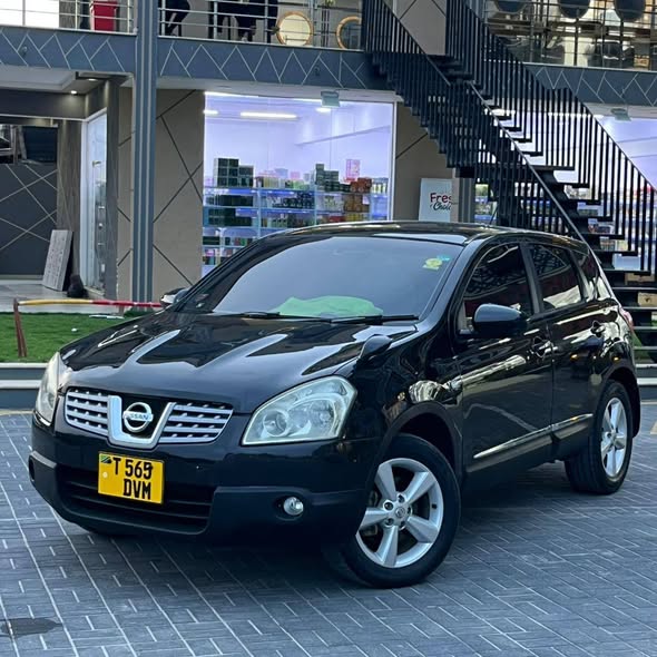 A picture of Nissan Dualis Model 2007 KM 87620 Capacity 1990cc Goo condition
