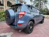 A picture of Call 0762664660 TOYOTA RAV 4 MODEL 2006 ENGINE 2AZ CC