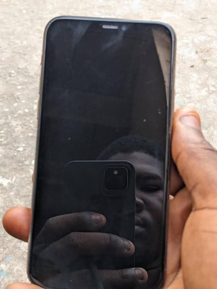 A picture of iPhone 11 pro 256gb uk used