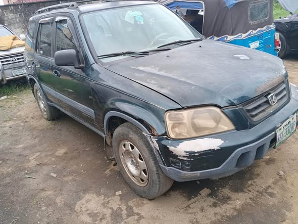 A picture of Honda CRV everything is working nothing to fix