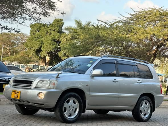 A picture of TOYOTA KLUGER
