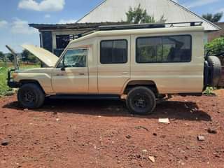 A picture of Toyota landcruizer