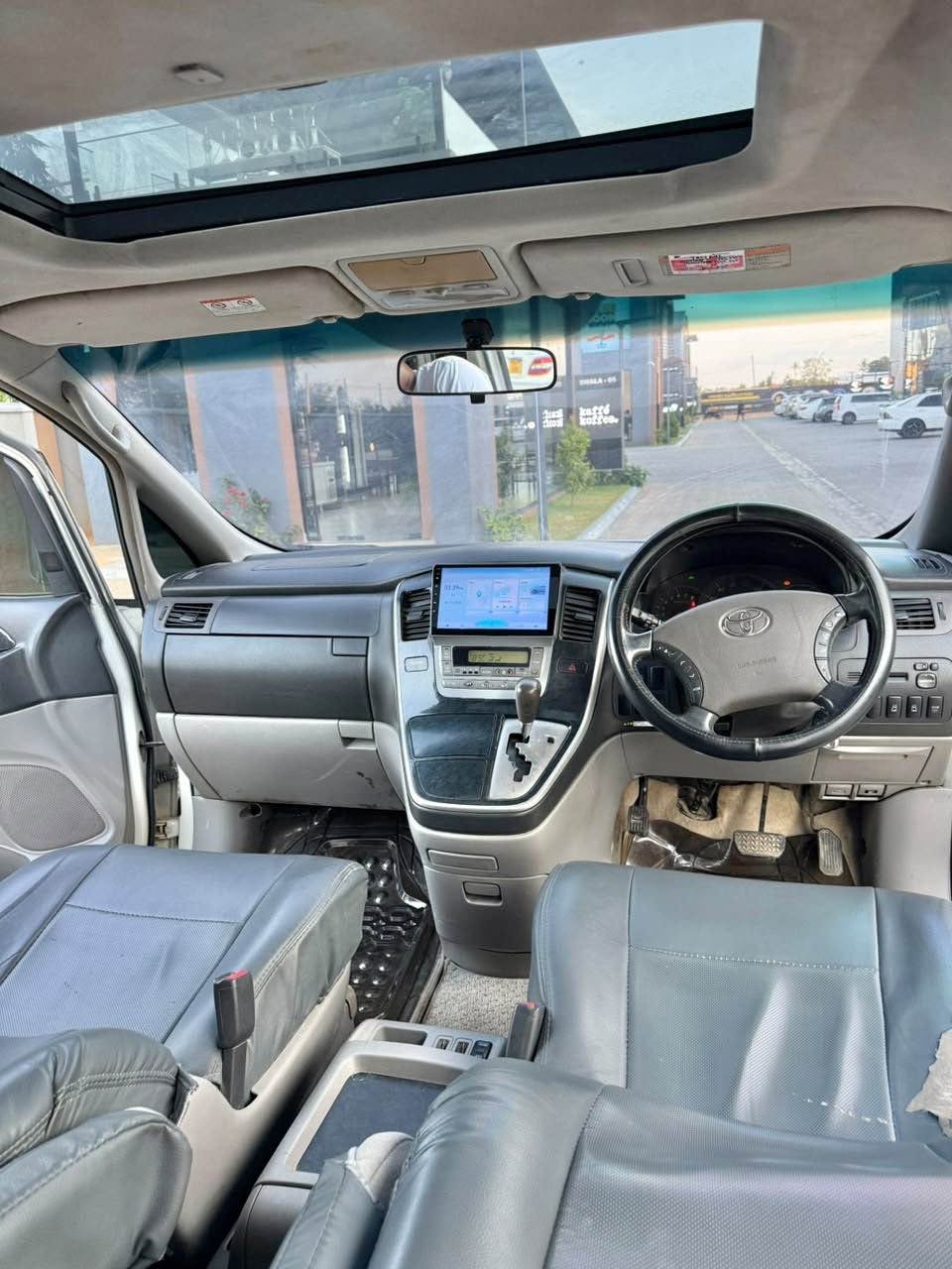 A picture of ALPHARD