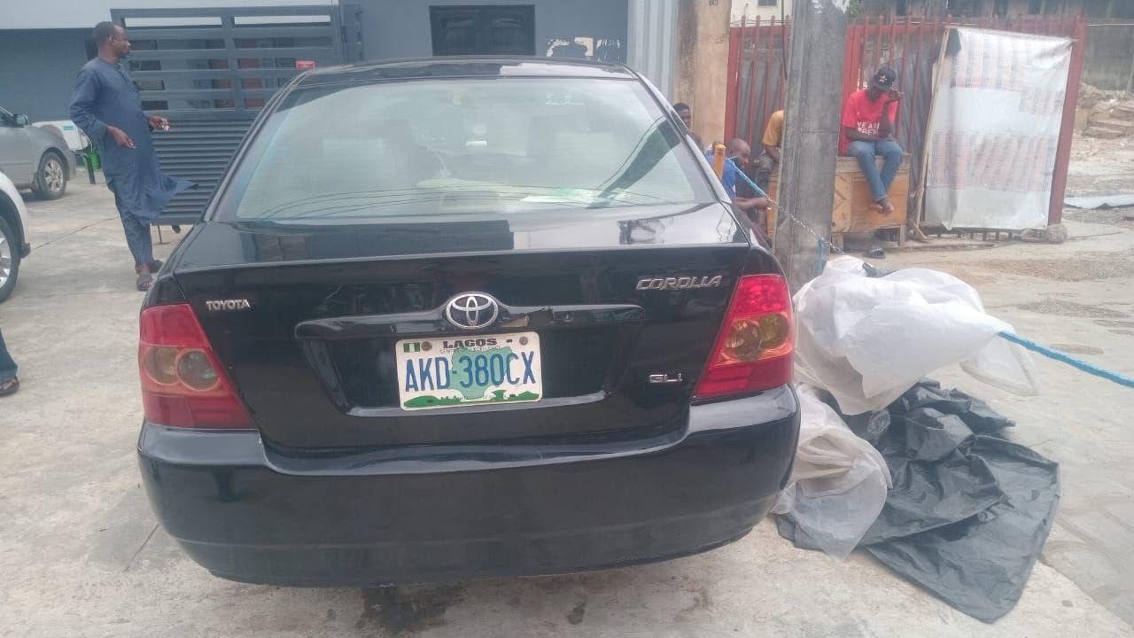 A picture of Toyota Corolla bank type manual