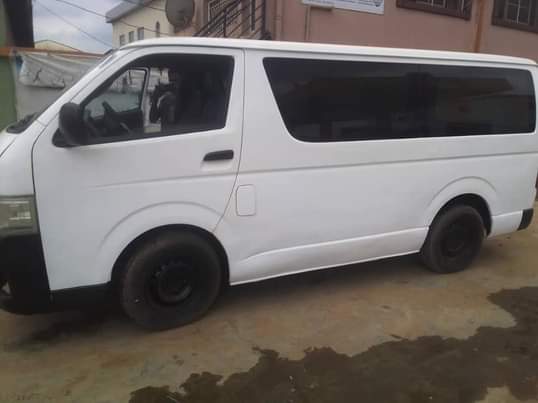 A picture of Hummer bus