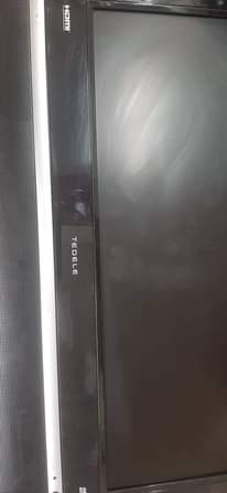 A picture of TV s 32 and 28 available