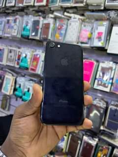 A picture of IPhone 7 256gb at 380k