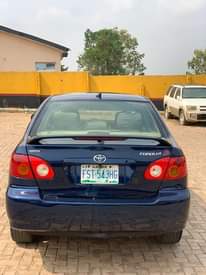 A picture of Toyota corolla 2005