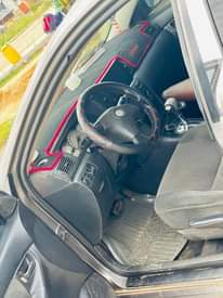 A picture of Corolla 2005 6