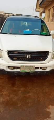 A picture of Clean Honda Pilot