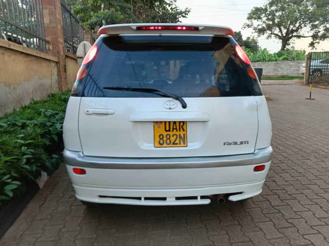 used toyota raum
