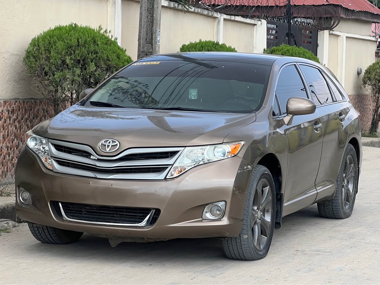 A picture of VERY CLEAN2011 Toyota Venza V6 N12 999 999