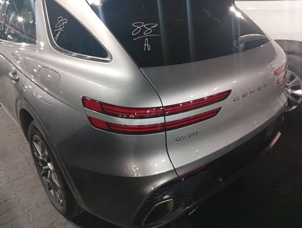 A picture of Hyundai Genesis hv70