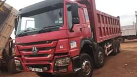 A picture of Second hand sinotrucks and equipment available for sale