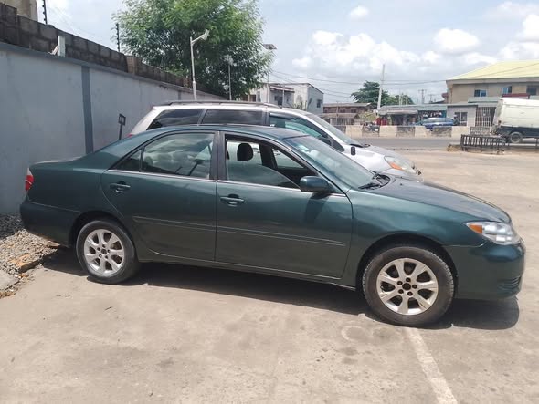 A picture of Toyota Camry 2005