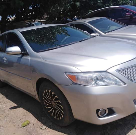 A picture of 2011 Toyota camry xle full option
