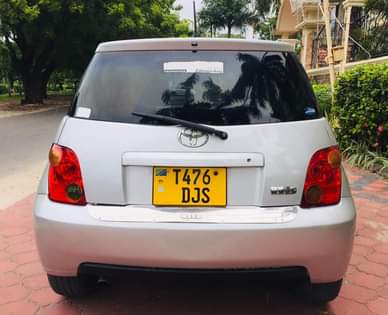 A picture of TOYOTA IST