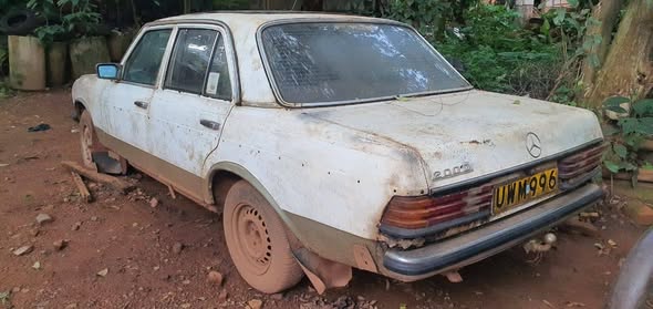 A picture of Mercedes Benz LHD