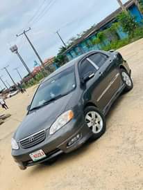 A picture of Corolla 2005 6