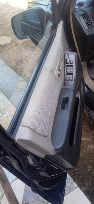 A picture of Neatly Used 2003 highlander first body V6 engine