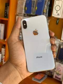 A picture of Iphone x