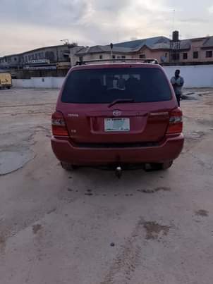 A picture of Toyota Highlander 2006 model registered