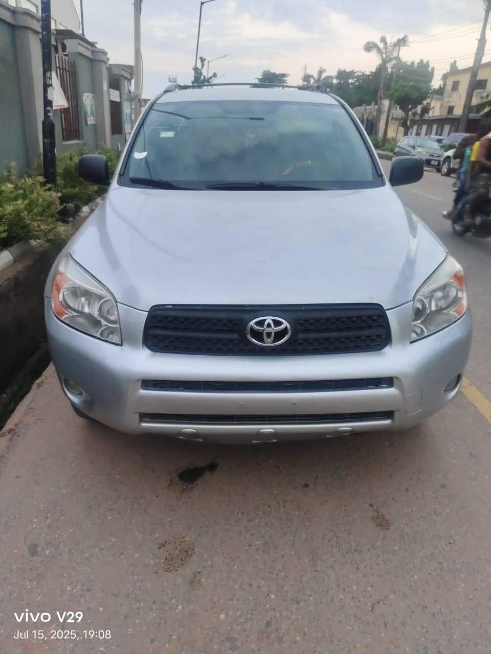 A picture of 2008 Toyota rav4