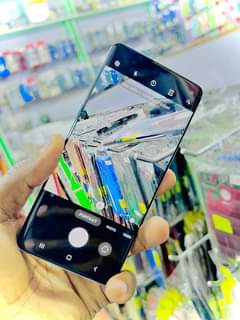 A picture of Samsung s10 plus