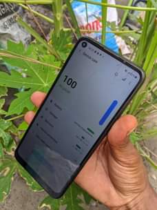 A picture of Samsung A11 Ina creckbut safi 32gb lipia 80 nipo dar