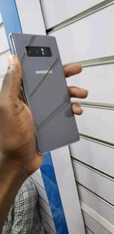 A picture of Samsung note 8 260k
