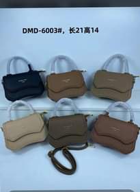 A picture of 0706 775771 watsp call 0757 115043