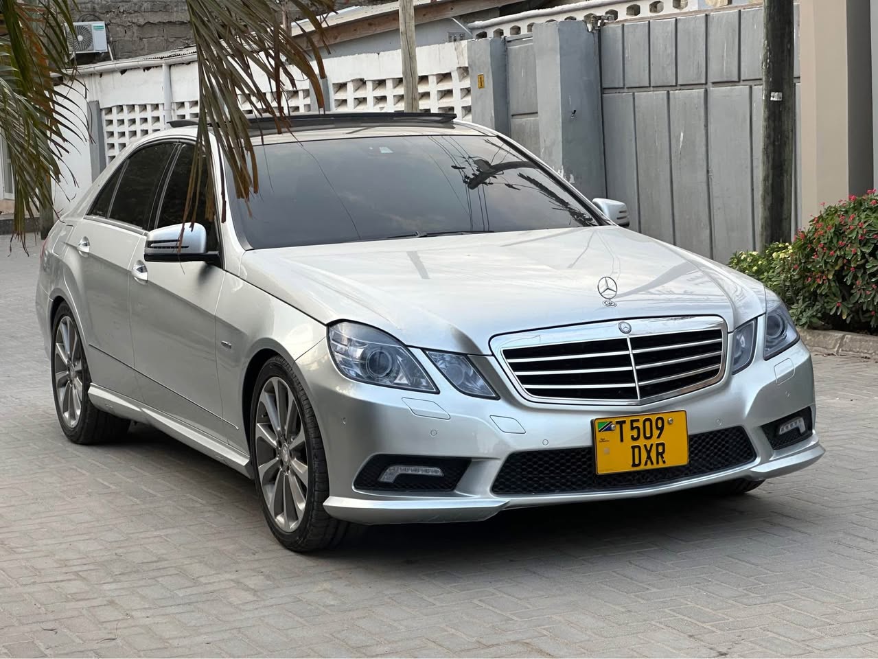 A picture of MERCEDES BENZ E CLASS