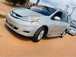 A picture of Clean Toyota Sienna Awoof Price