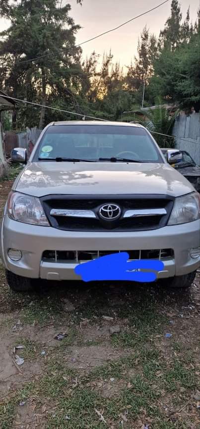 used toyota hilux