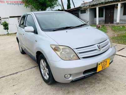 A picture of Toyota Ist