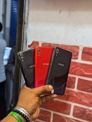 A picture of Vivo y93 