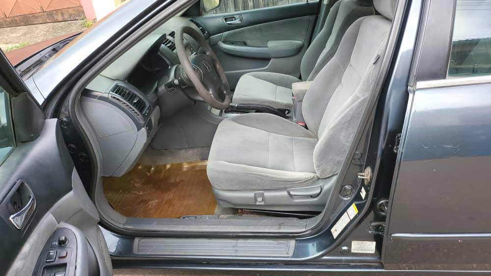 A picture of HONDA ACCORD 2004