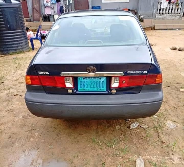 A picture of Drop light camry 08103041080