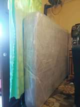 queen size bed