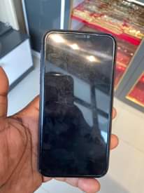 A picture of Iphone 11 plain0628191514