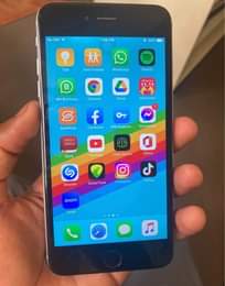 A picture of 2 IPHONES