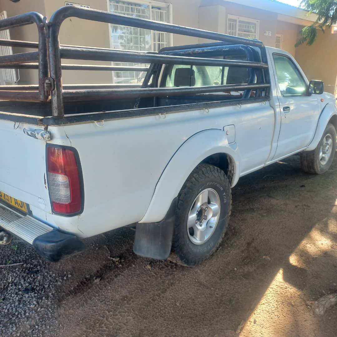used nissan hardbody