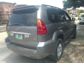 A picture of 2006 Gx470 clean Nigerian use first body A C seat