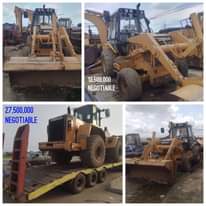 A picture of Back hoe Machine 13 500 000 Pell loader 27 500