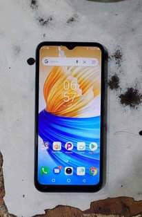 A picture of Infinix SMART 6 32GB clean 180k Last